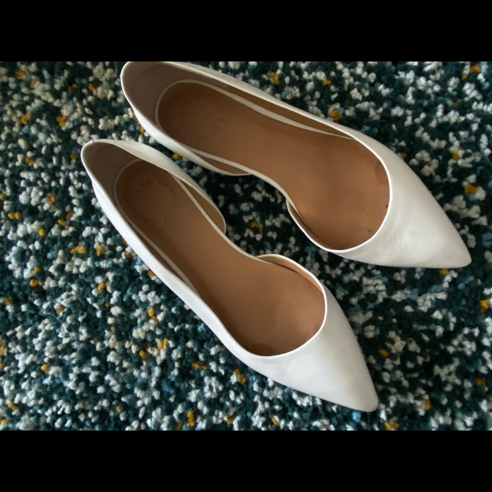 Marc Jacobs white flats